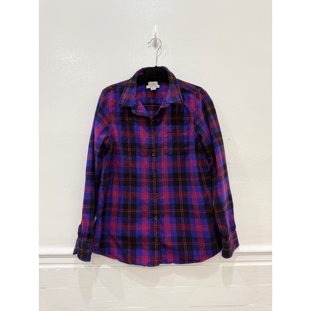 L.L.Bean Flannel women Shirt M Purple Red Plaid Excellent Slightly Fitted Cotton
